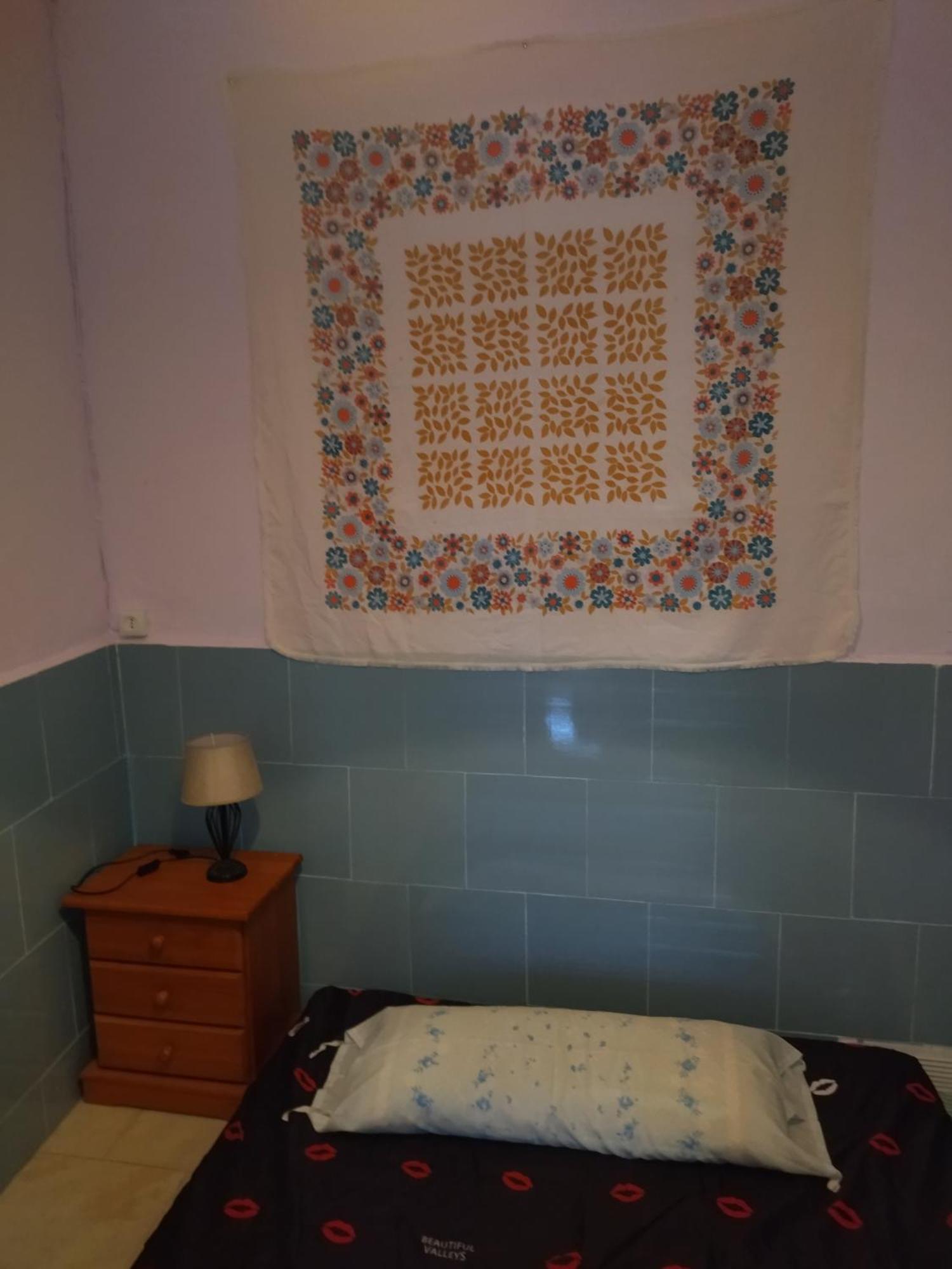 Отель Habitacion Hippie En Casa Compartida Картахена Экстерьер фото